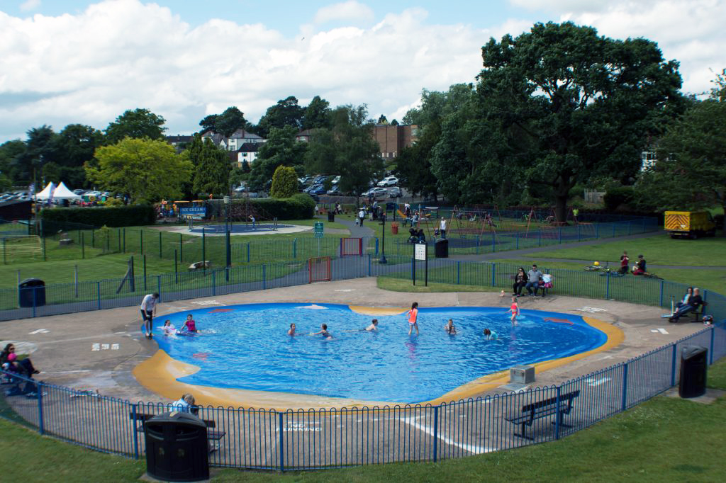 paddling-pool-playland-fun-park